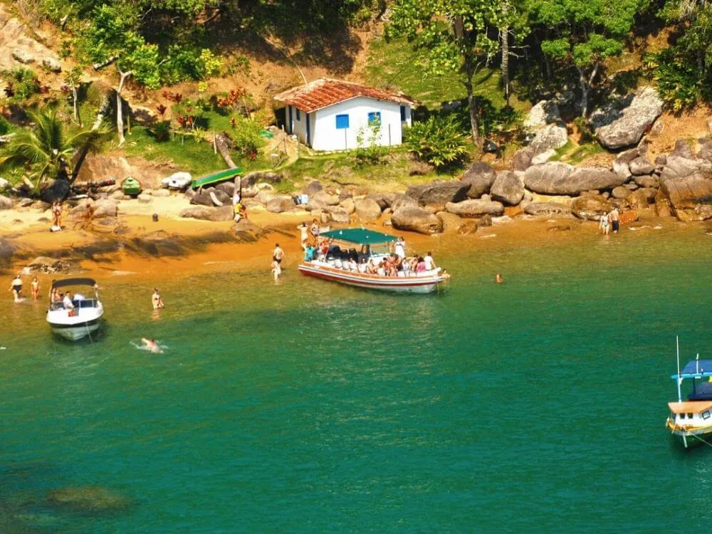 Curta um passeio de Super Boat com destino a Praia de Castelhanos! 5