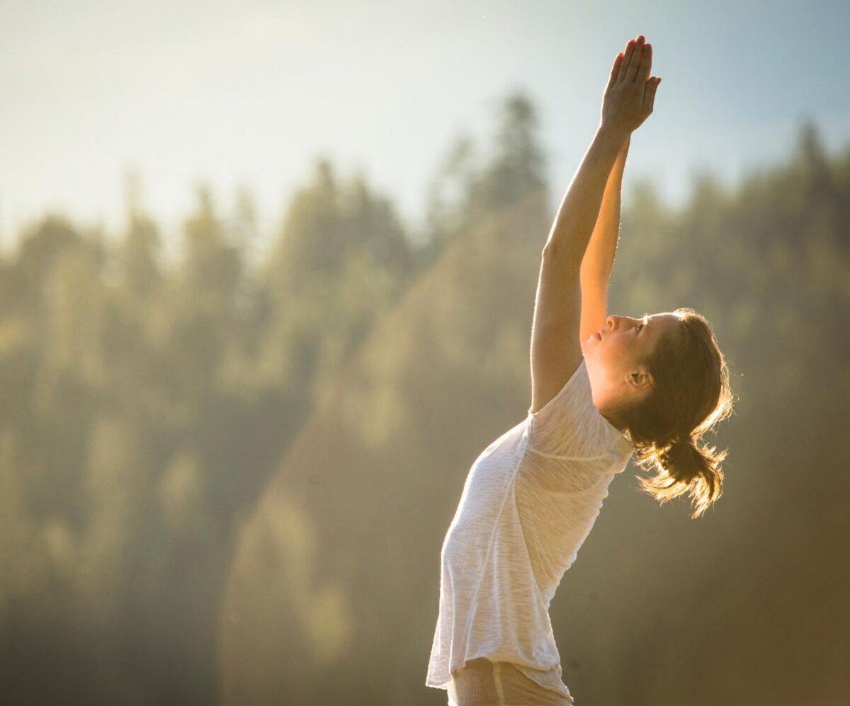 Yoga ou Qi Gong? Se conecte com a natureza em uma aula na Terra das Cataratas! 1