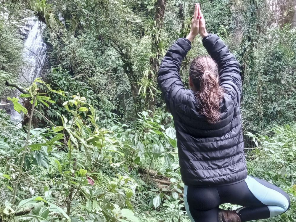 Se reconecte e intesifique sua relação com a natureza! Yoga na Cachoeira Salto do Saci! 1