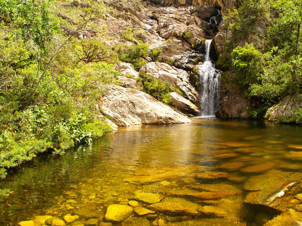 Surpreenda-se com a beleza natural da Cachoeira do Gavião e Andorinha na Serra do Cipó 2