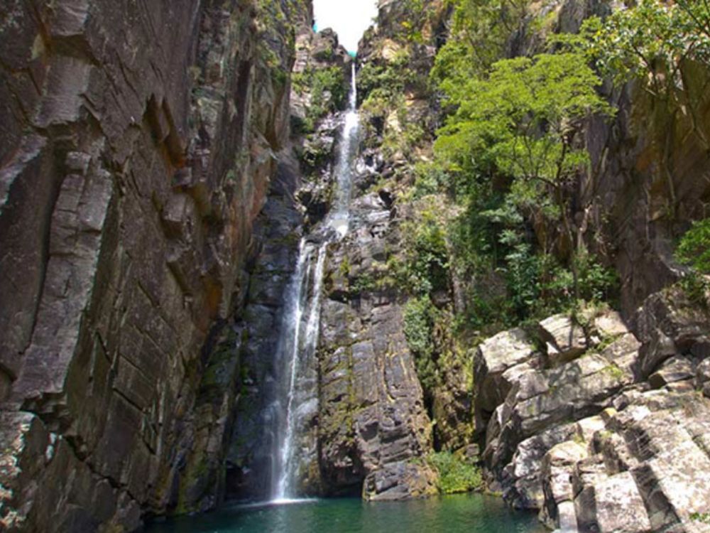 Visite a Serra do Cipó e conheça a travessia dos escravos e a cachoeira véu da noiva 2