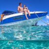 Se divirta de lancha na Praia de Perobas e Punau