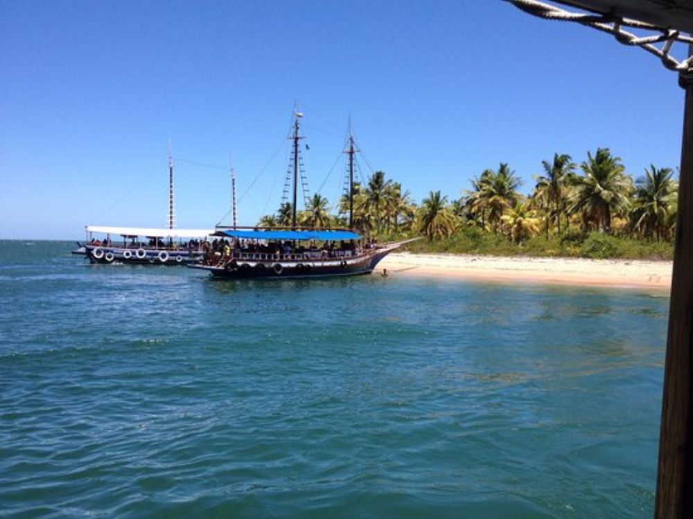 Camamu turismo: passeio pelas ilhas da Baía de Camamu com escuna 1