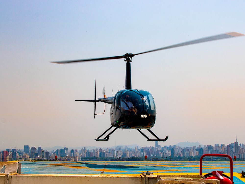30 minutos emocionantes em um vôo de helicoptero panorâmico pela cidade de São Paulo! 2