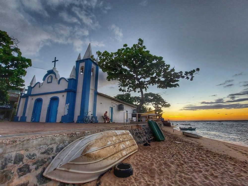 Das praias urbanas ao Santuário de tartarugas marinhas: paraíso tropical nas praias do Forte e Guarajuba 1