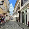 Explore os ritmos contagiantes da Bahia em um tour com aula de percussão!