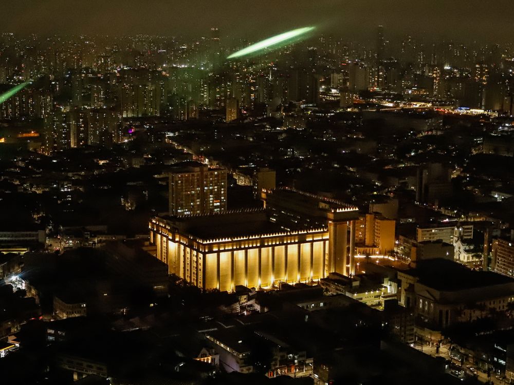Observe São Paulo de cima por 20 min em um incrível vôo de helicóptero pelos principais pontos turísticos da cidade 4