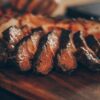 Mestre Churrasqueiro: aprenda técnicas para o churrasco perfeito em apartamento sem precisar de uma churrasqueira!