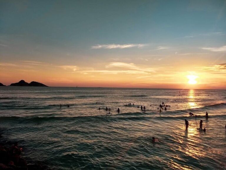 Pôr do Sol Mágico no Arpoador rio de janeiro