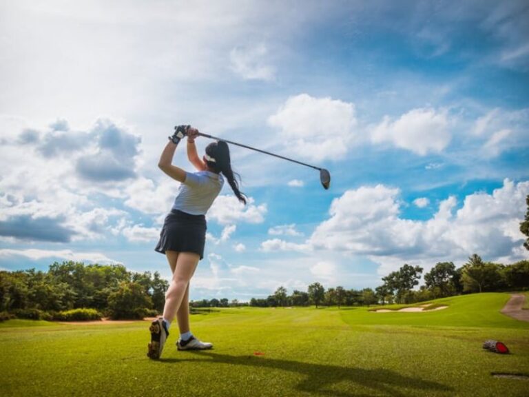 Aula de Golfe Exclusiva para Mulheres aruja