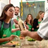 Aula de Culinária Vegana Rio: Moqueca e Caipirinhas Práticas